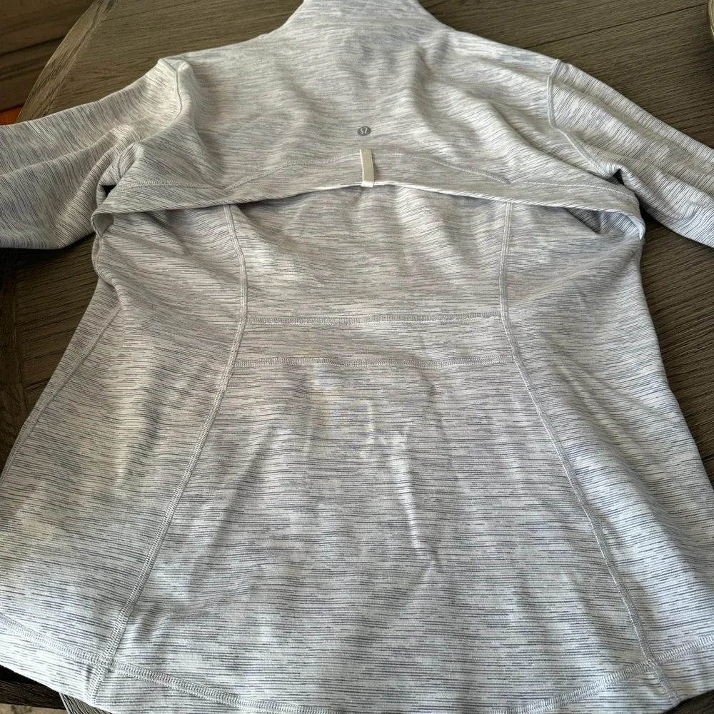 Lululemon Athletica Define Zip-Up Jacket - Picture 4 of 7